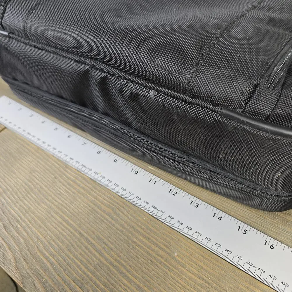 Targus Zip-Thru Laptop Briefcase Black Nylon with Laptop bumpers